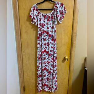New. H&M. Ruffled Off the Shoulder Maxi Dress. White w/Red Roses color. Size 2.